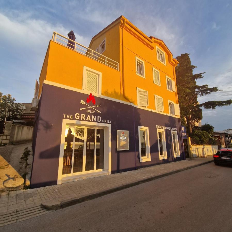 Grand - Premium Rooms & Apartments セルツェ エクステリア 写真
